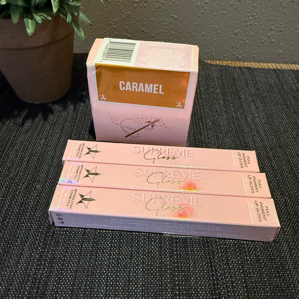 Jeffree Star Supreme Gloss Set